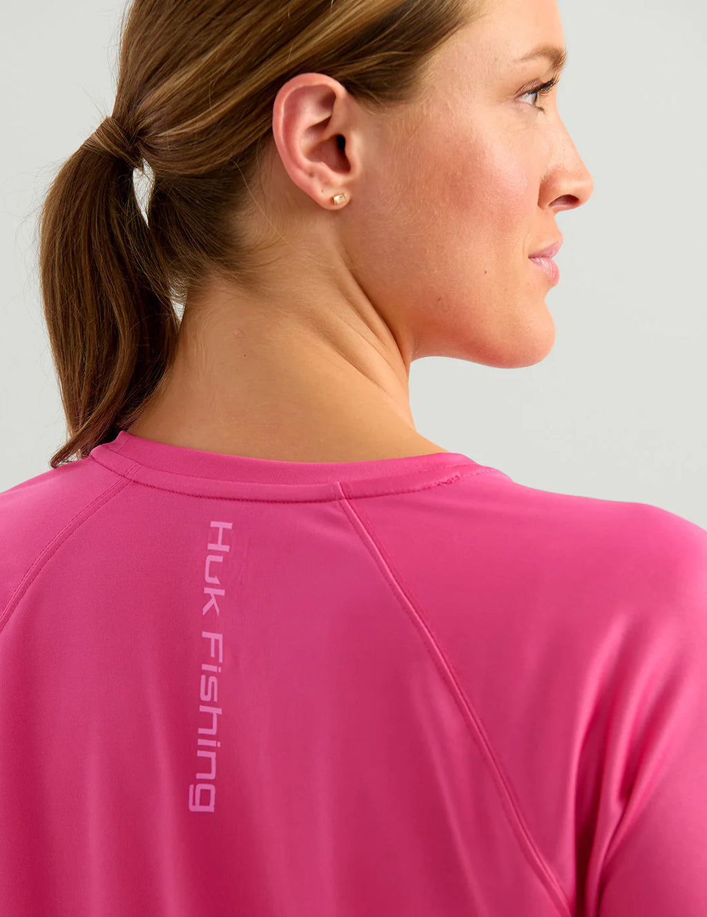 HUK Women’s Pursuit Performance Crew – Fuchsia Splash